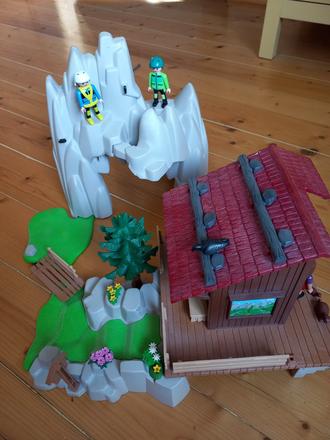 Playmobil skala s horskou chatou , záchranári,,