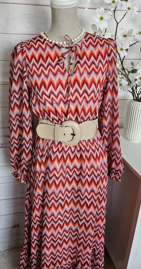 Krásne lahulinké šaty, sinsay,s