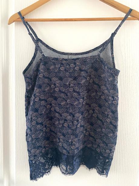 Tmavomodrý top s čipkou vero moda, vero moda,s