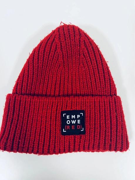 Štýlová červená zimná čiapka (primark), primark