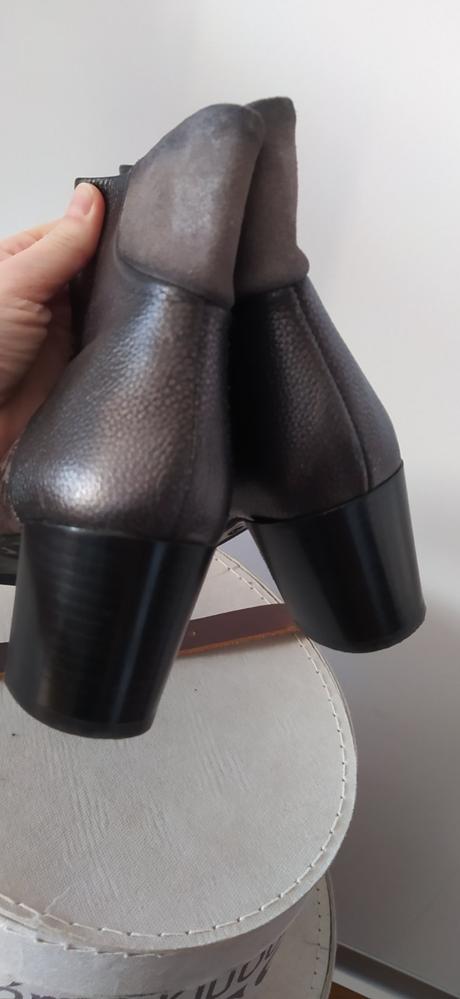 Topánky hispanitas, 38