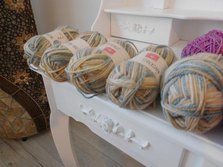 Vlna na ďalšiu tvorbu, čelenky, ponožky, čiapky,,