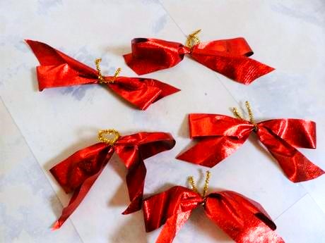 Vianočné ozdoby/mašličky 6 ks,