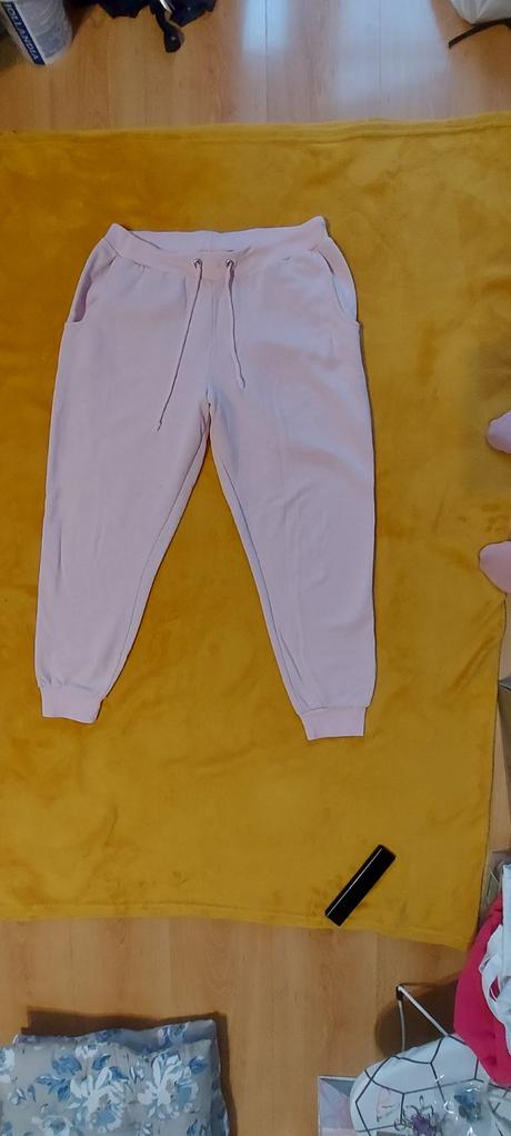 Dámske tepláky veľ.xl, xl