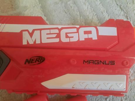 Nerf mega magnus, 