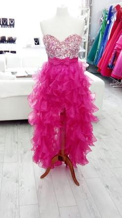 Šaty značky sherri hill, m