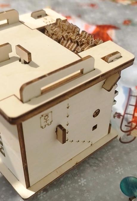 Schrödingerova mačka box hlavolam úniková miestnos, 