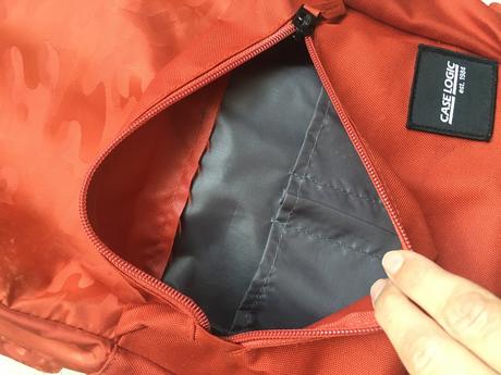 Škol.baťoh+kapsička +doska zn.case logic,