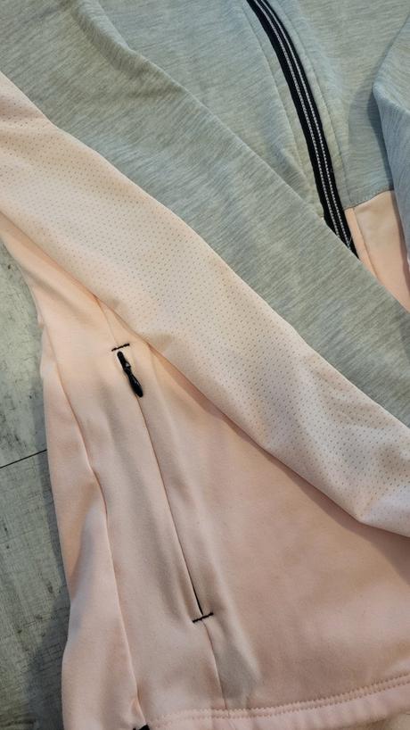 Dievčenská sportova súprava top stav, decathlon,140