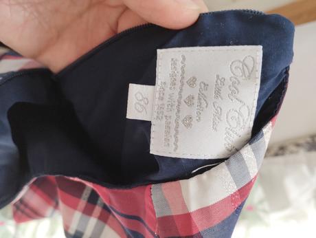 Šaty bez rukavov, 86