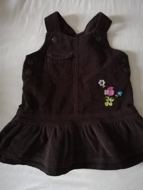 Mencestrove šaty, 68