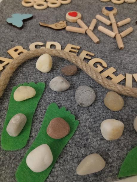 Senzomotoricky koberček abeceda chlapček, 