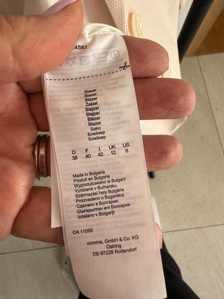 Nohavicovy kostým comma, 38