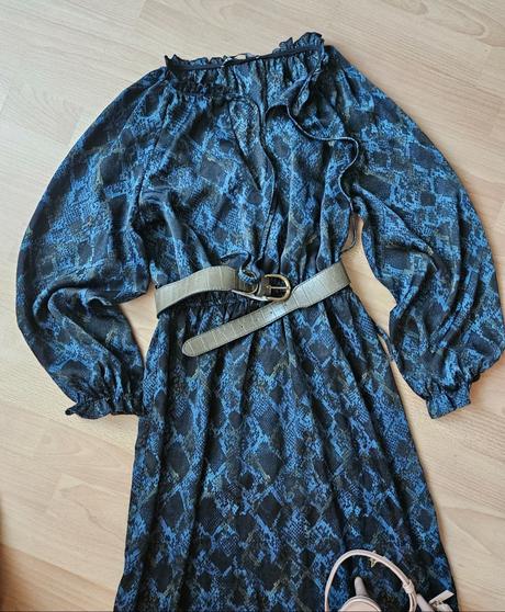 Krásne lahulinké šaty zara, zara