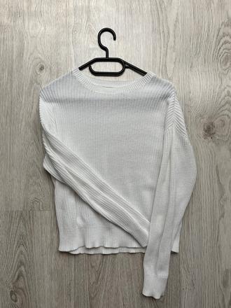 Biely svetrík, new yorker,s