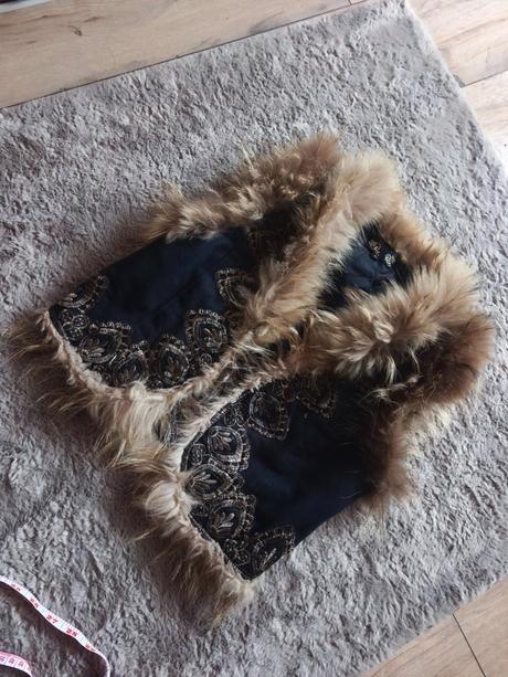 Nádherná vesta s líšky myvalovej, s