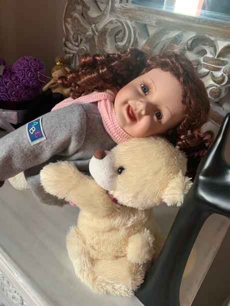 Zberatelska porcelanova babika, 