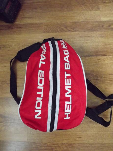 Taska na helmu, 