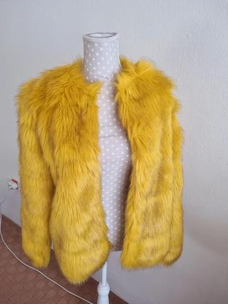 Žltý umelý kožuštek bershka veľ. m, bershka,m