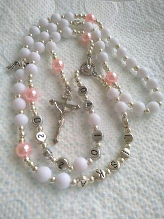 Ruženec s menom a dátumom e085,