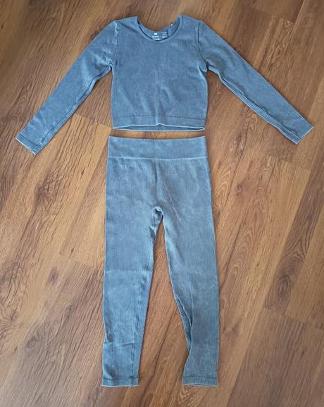 Dievčenský crop top a legíny na šport, f&f,140