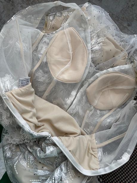 Spoločenské/svadobné šaty, 44