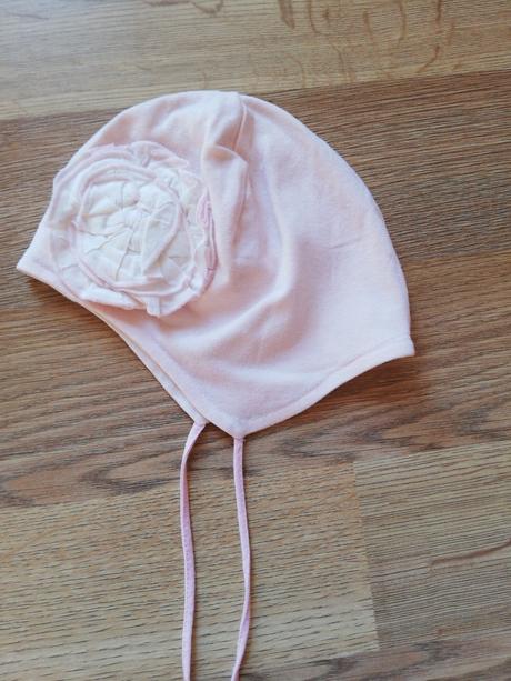 Čiapočka s kvietkom, pupill,74