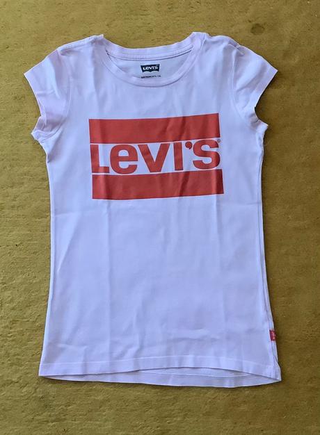 Nadčasové tričko, levis,140