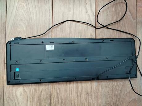 Klávesnica  logitech k120, 