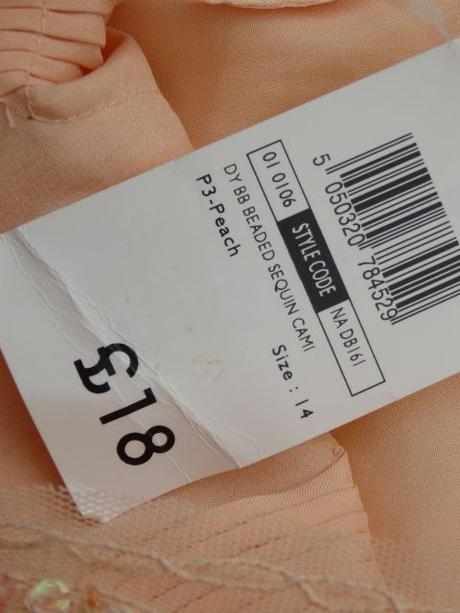 Velmi pekny slavnostny top, 40