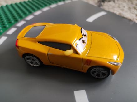 Autá cars mcqueen,,cruz ramirez,,, 