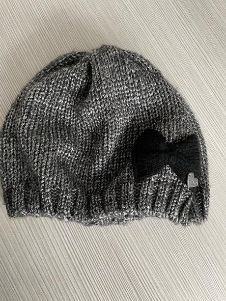 Krásna čiapka, reserved,104