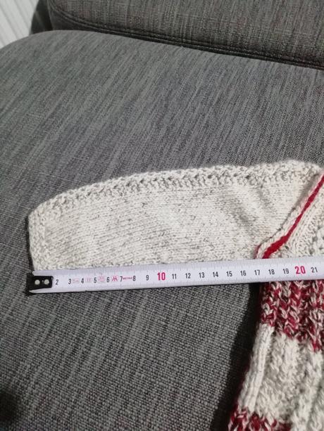 Ručne štrikovaný svetrík, 74