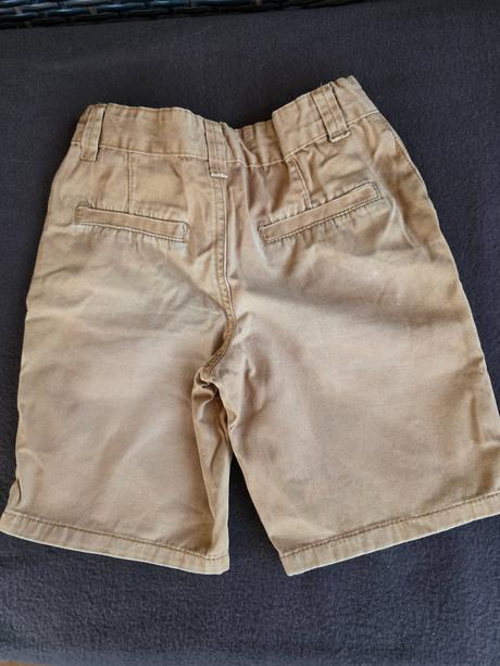 Šortky 7- 8r., c&a,128