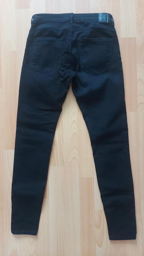 Dámske džínsy, bershka,40