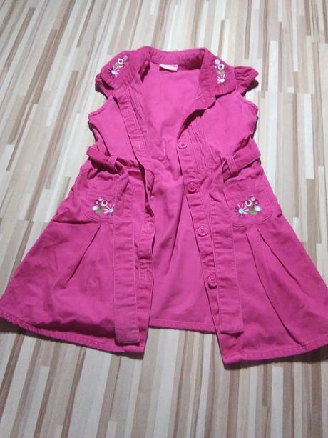 Šaty s vyšívanými kvetinami, 110