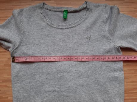 Fialovy tenky svetrik, benetton,104