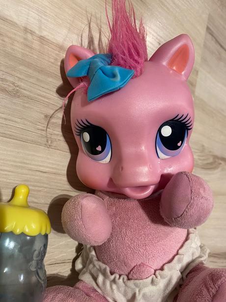 My little pony krásny koník vydávajúci zvuky, 