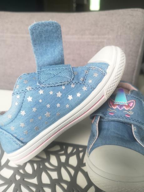 Dievčenské tenisky v.25, 25