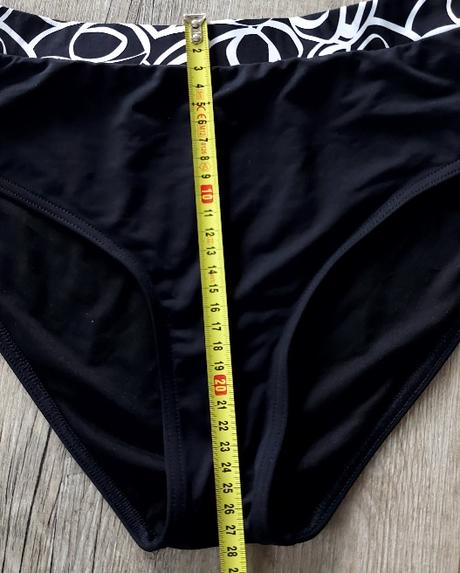 Čiernobiele plavky madora, 40