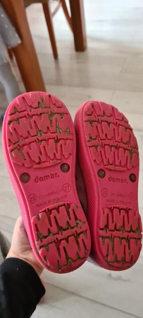 Dievcenske gumaky, demar,26