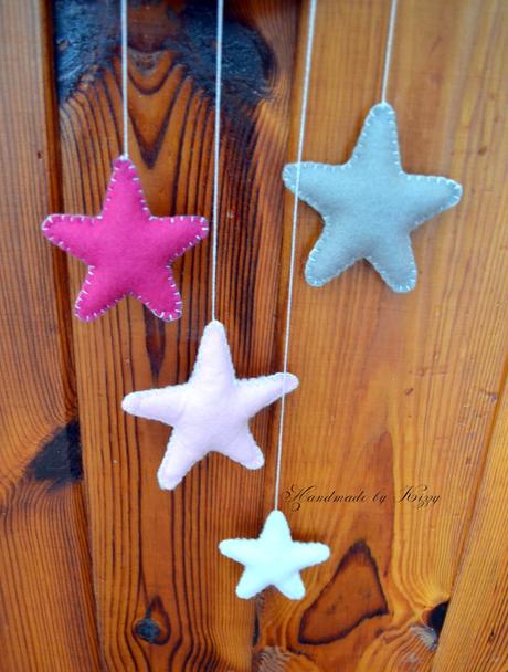 Závesná dekorácia z filcu,