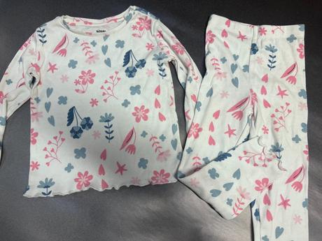 2x pyžamo, sinsay,110