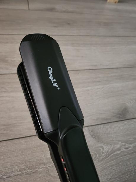 Široká žehlička na vlasy, 