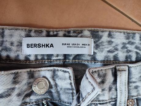 Pánske rifle, bershka,40