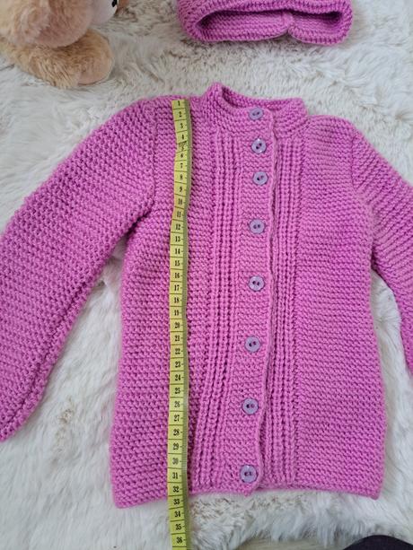 Set svetrík a čiapka, 92