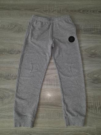 Tepláky vel.152, umbro,152