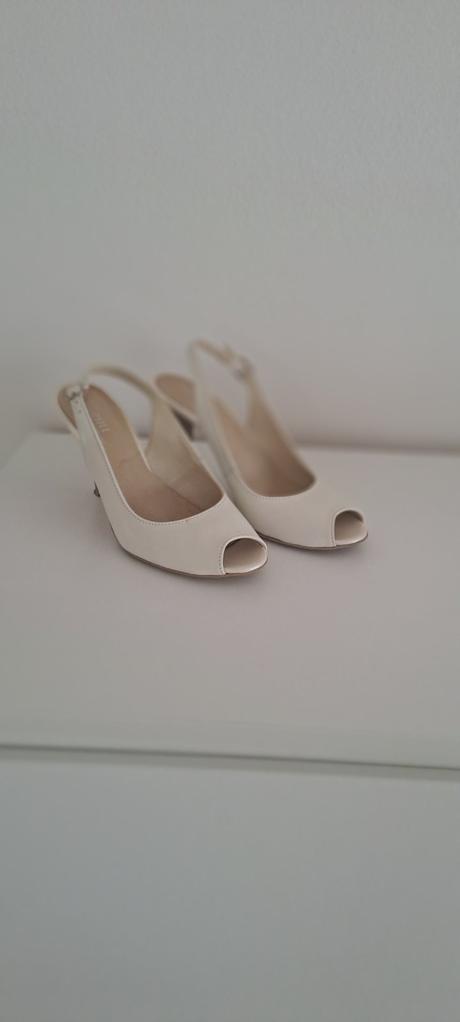 Biele sandále, 39