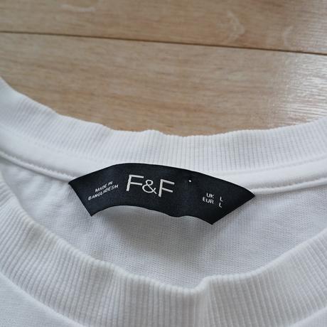 Biele tričko s flitrovou aplikáciou kvetov, f&f,l