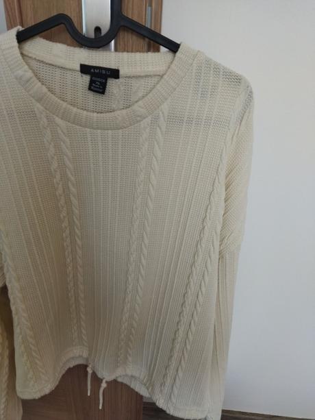 Krátky voľnejší sveter, amisu,xl